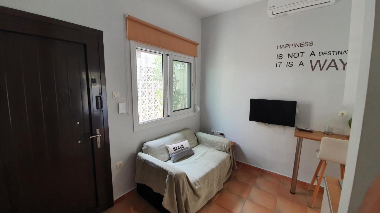 Cozy Seaside Studio In Lemos Vouliagmenis Athens Exterior photo