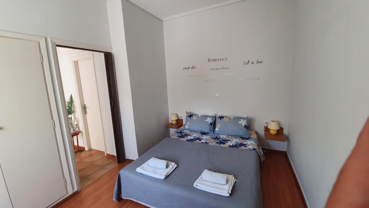 Cozy Seaside Studio In Lemos Vouliagmenis Athens Exterior photo