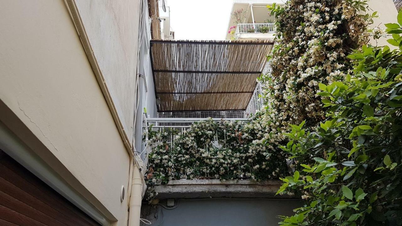 Cozy Seaside Studio In Lemos Vouliagmenis Athens Exterior photo